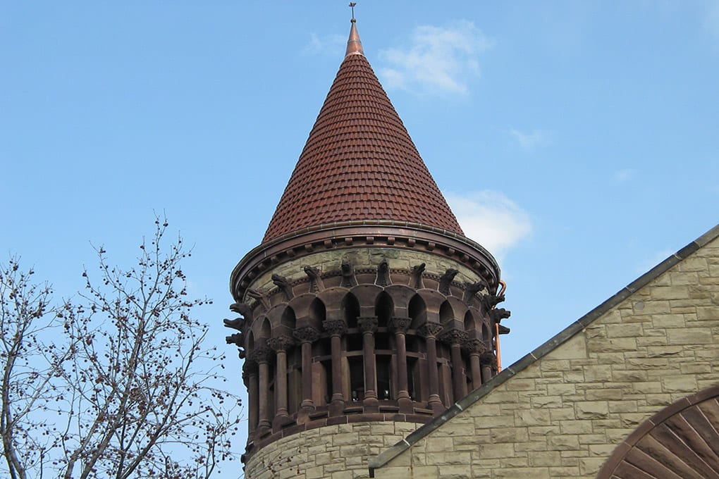 Graduated National French Tile in Clay Red